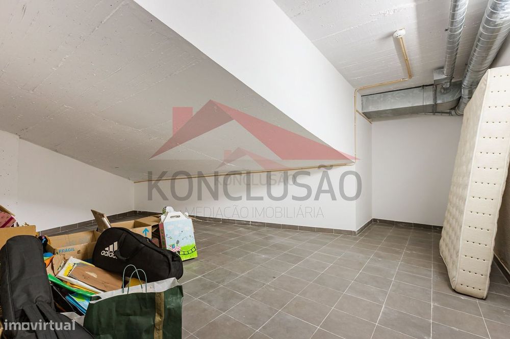Terraços da Ponte - T3 em ótimo estado com garagem e arrecadação