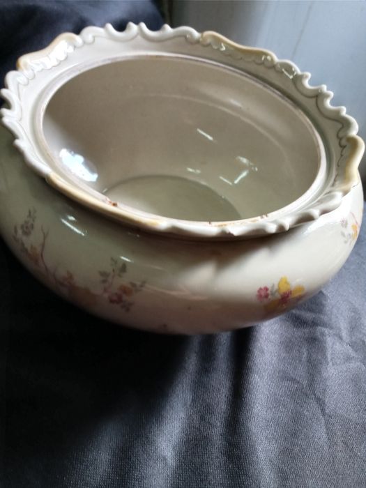 Конфетница старая. Колекционная.