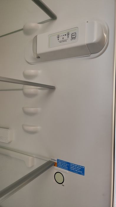 Frigorífico combinado Inox Indesit