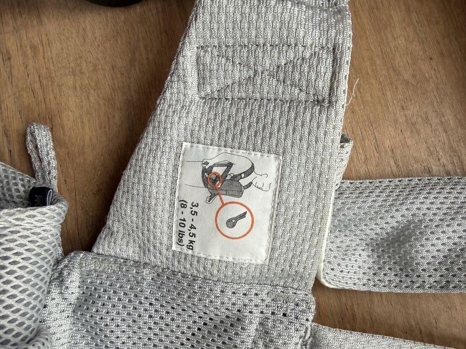 Nosidełko nosidło babybjörn air jasny szary