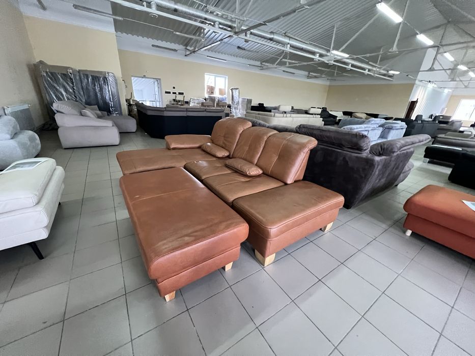 Диван шкіряний кутовий великий пуфік з нішею