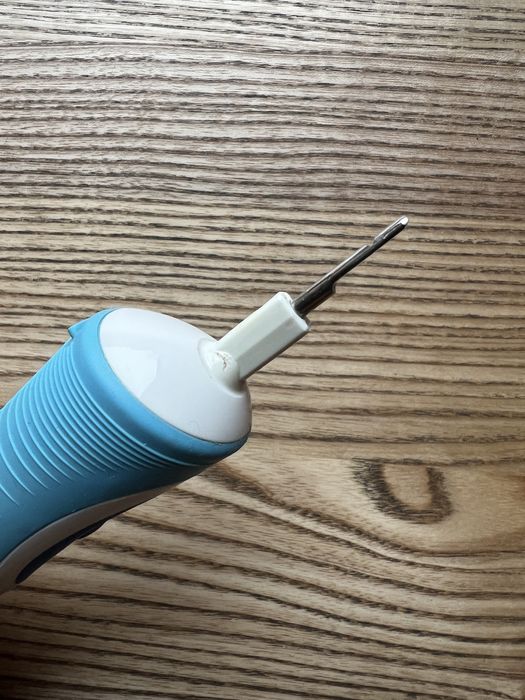 Електрична зубна щітка Oral-B Vitality з посиленим акумулятором