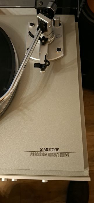 Gramofon Telefunken RS 30.
