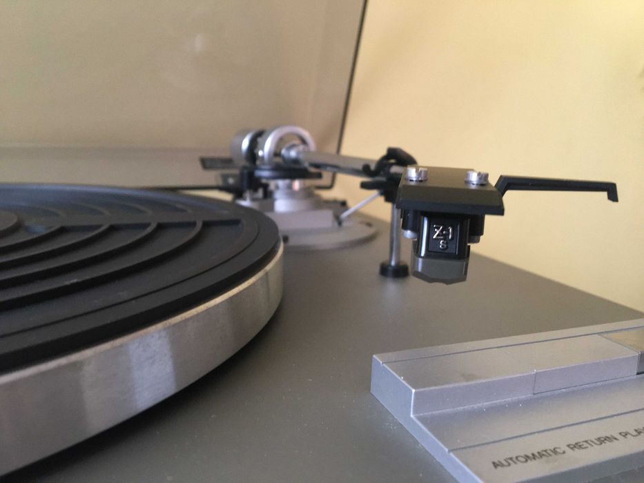 Gramofon AIWA automatyczny