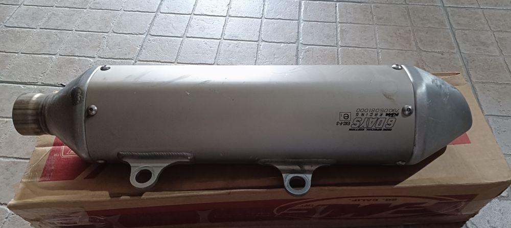 Escape moto ktm novo