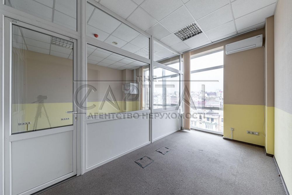 Оренда офісу, вул. Антоновича, БЦ Максим