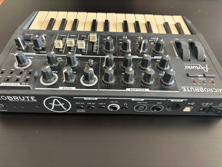 Arturia Microbrute