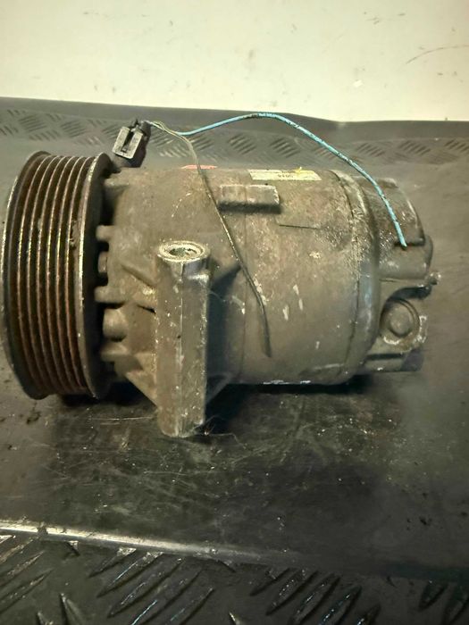 Sprężarka kompresor klimatyzacji Renault Megane II 1.9 dCi 8200309193 01140018 Delphi