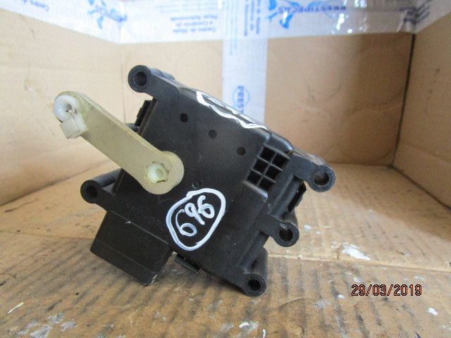 Motor da comporta da sofagem MAZDA 3 (BK)