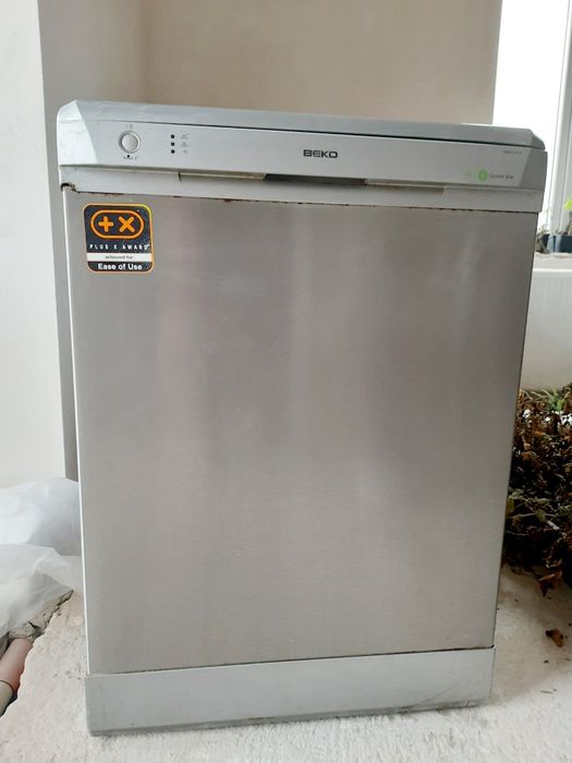 Посудомийна машина  60 beko 1531