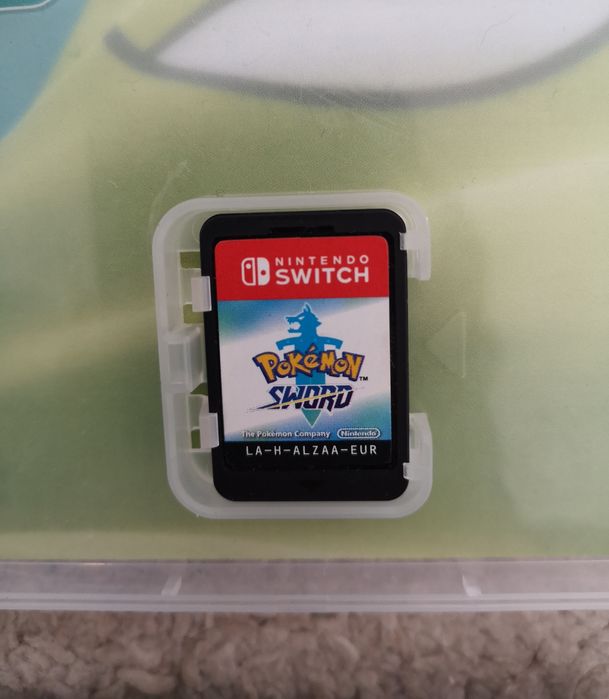 Pokémon Sword + Fashion Dreamer (sem jogo) para Nintendo Switch