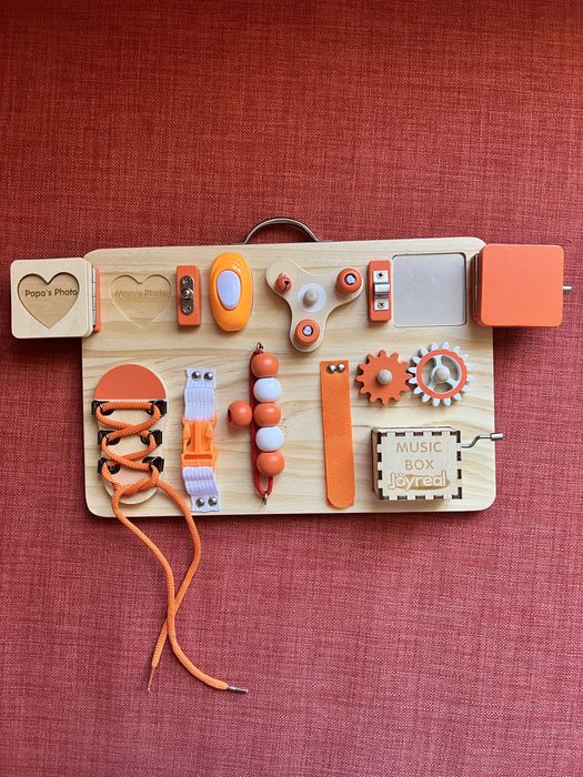 Quadro sensorial de madeira