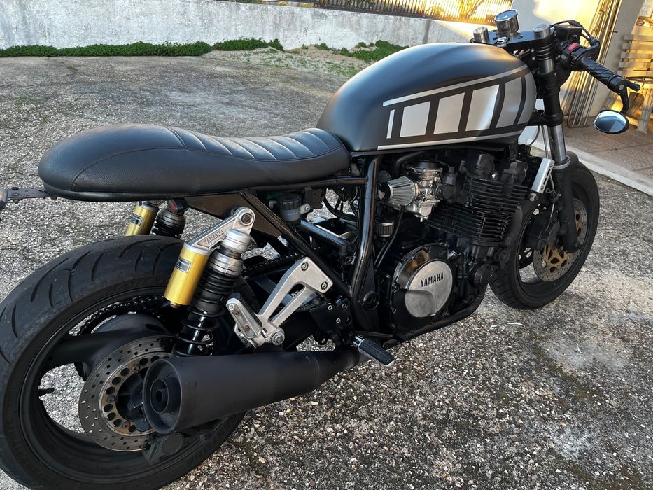 Yamaha XJR 1200 cafe racer