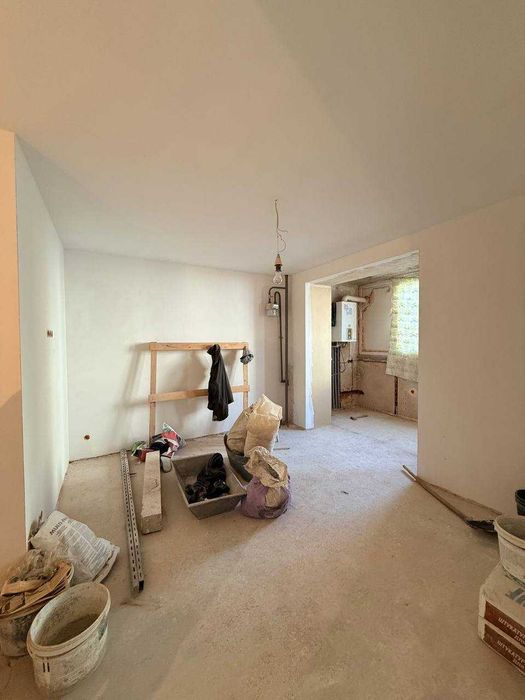 Продаю 2-кімнатну квартиру з зробленими ремонтними роботами