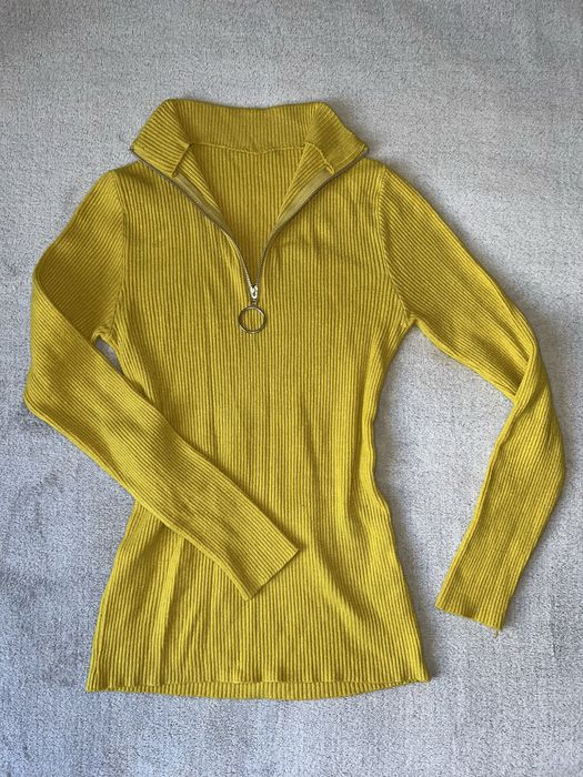 Гольф жіночий з застібкою