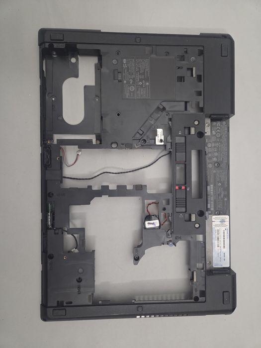 Sprzedam dolną obudowę  do Laptopa HP Probook 6560B