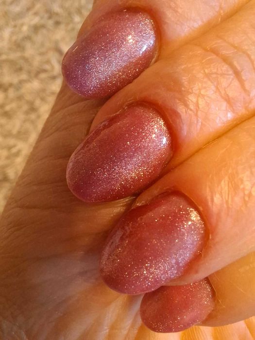Manicure hybrydowy