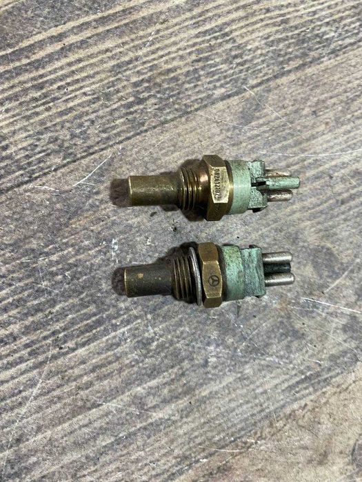 Датчик температури Mercedes W124 W201 W202 W210 W140 Sprinter Vito OM601 OM602 OM605 OM606 M111 Beru 0824121026 / 0085425617