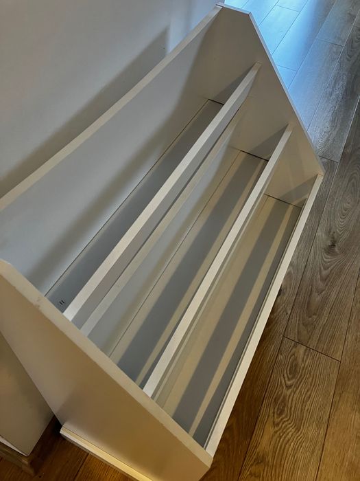 Półka na książki dla dziecka