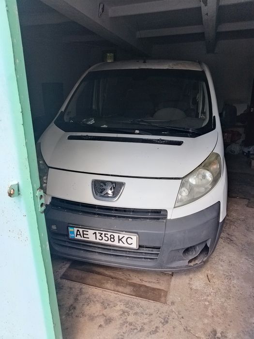 Продам Пежо эксперт