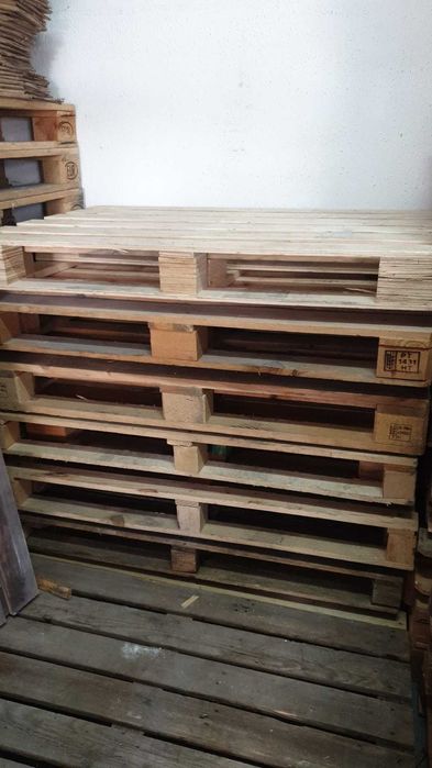 Paletes em madeira usadas e seminovas em ótimo estado
