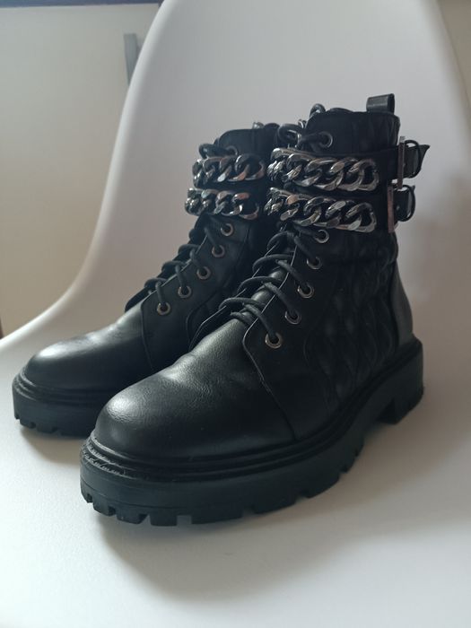 Czarne workery botki Reserved 37