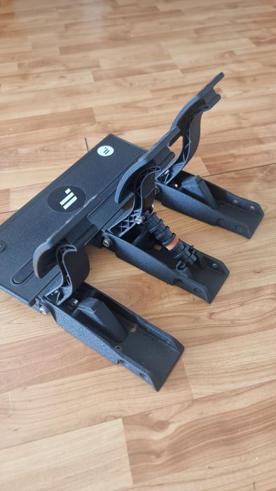 Fanatec CSL Elite V1 Pedals – Load Cell – 3 Pedals64752253616002123