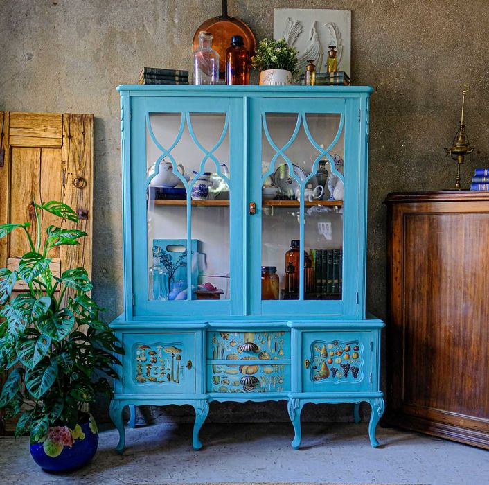 Vitrine Queen Anne  reciclada