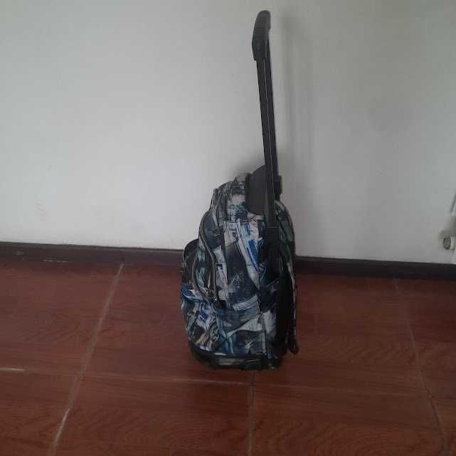 Mochila Totto com troley