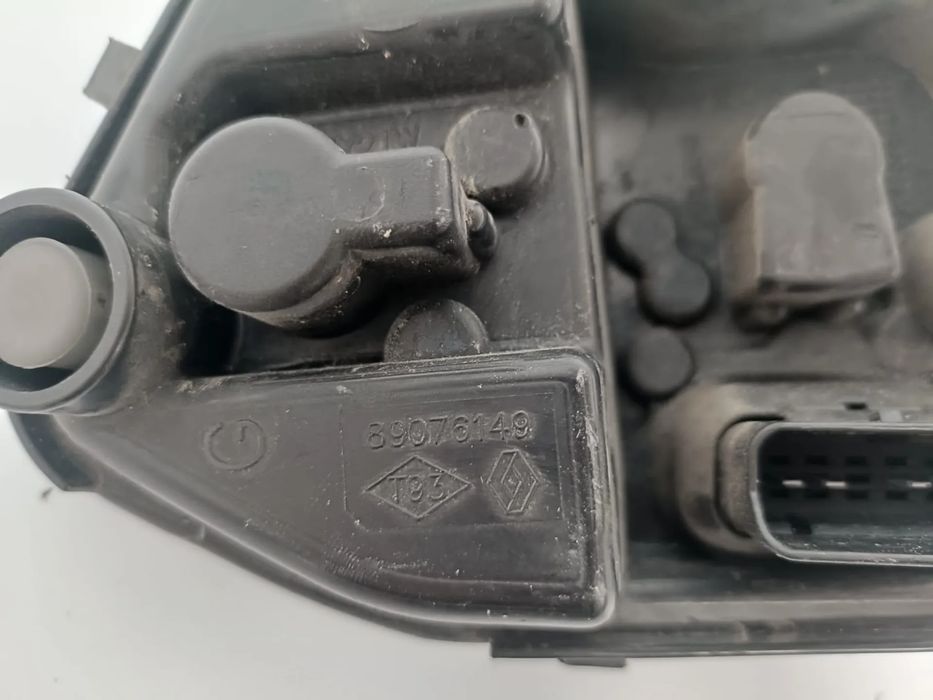Suporte lâmpada esquerdo RENAULT Megane III (BZ0_)