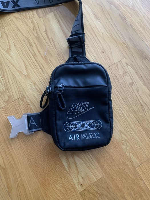 Продам сумку через плече Nike air max