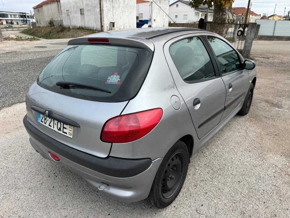 Peugeot 206 - 200