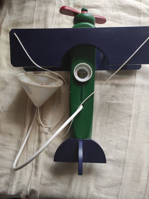 Candeeiro quarto menino