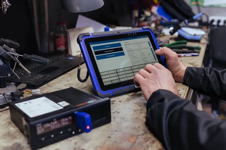 Калібрування цифрового тахографа. Ремонт та встановлення тахографа!