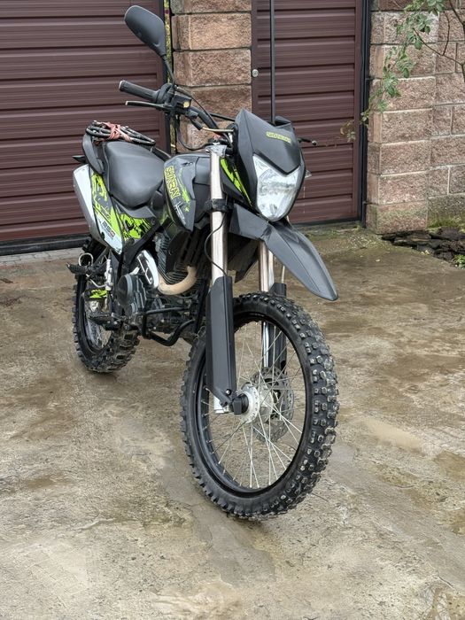 Шенрей ( сів і поїхав)