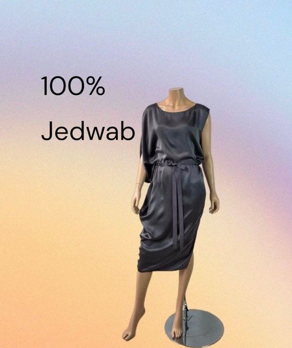 Day Birger et Mikkelsen sukienka oversize 100% jedwabna damska XS/M 
Rozmiar XS/M
kolor:grafit 
Stan:idealny 
Wiązana w pasie 

Długość całkowita:120c