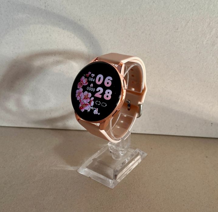 Smartwatch okrągły złoty paskiem