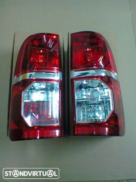 farolins stop toyota hilux 2011-