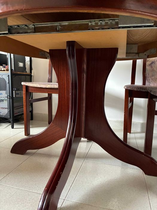 Mesa de jantar extensível, madeira maciça, 5 cadeiras