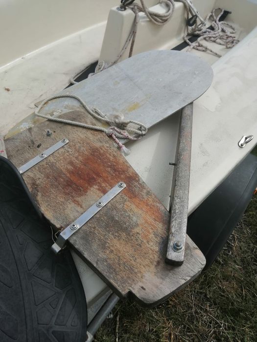 Łódka żaglowa 4,7 m – klasyczna