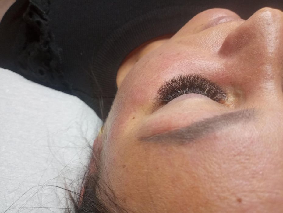 Przedłużanie rzęs