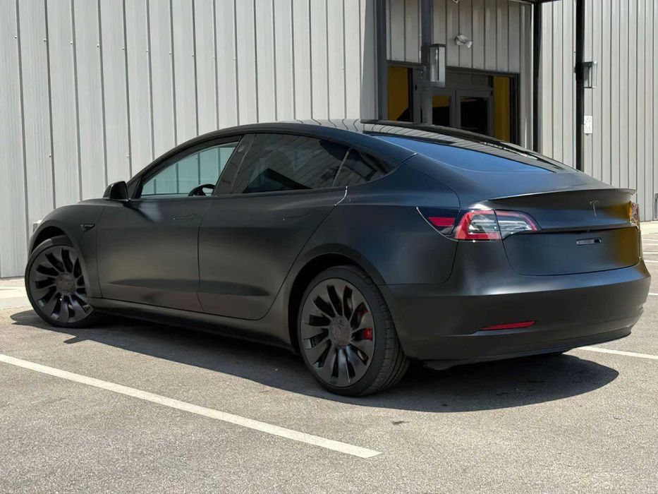 Tesla Model 3 Performance      2023