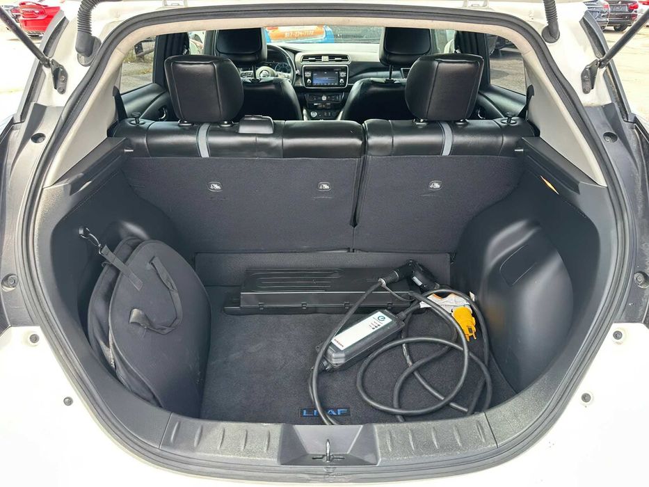 Nissan LEAF SL      2018