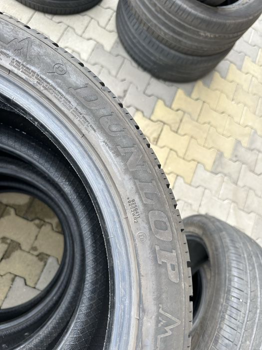 275/45/21 шини у гарному стані
