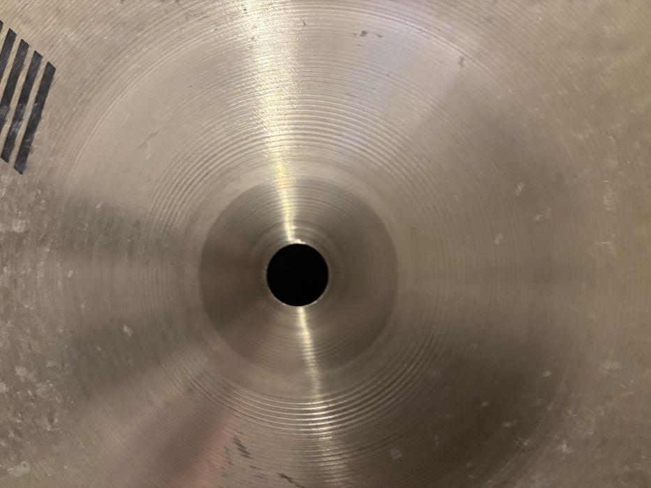 Prato Zildjian K Dark Thin Crash 18”