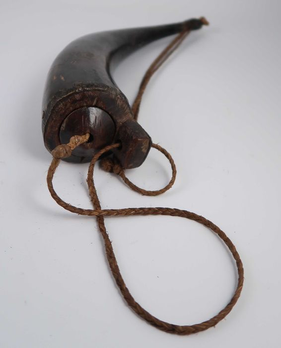 Polvorinho Córneo Séc. XIX - Decoração de caça