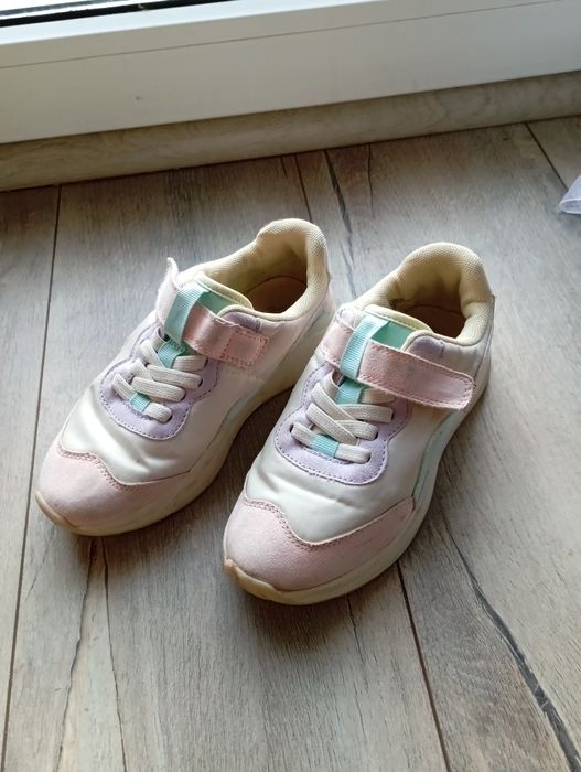 Buty sportowe dziewczęce