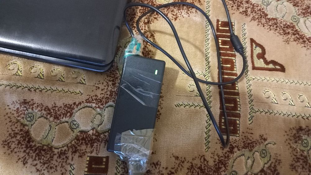 Ноутбук Asus, вживаний
