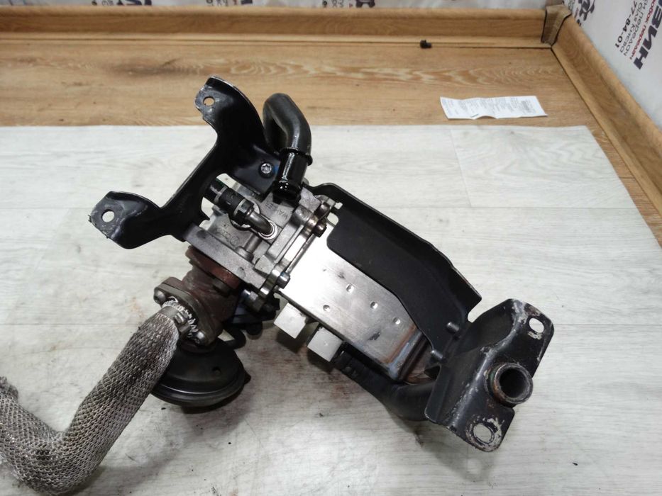 Б/в Клапан EGR  059131121C Audi A4 A6 A8 VW Touareg Phaeton 3.0 TDI V6