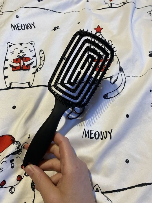 Nowa profilowana szczotka do wlosow